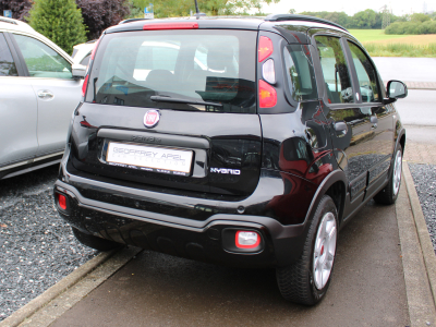 Fiat Panda 1.0 HYBRID CITY CROSS LAUNCH EDITION