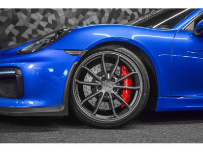 Porsche Cayman 981 GT4