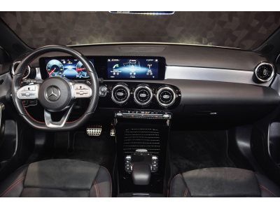Mercedes-Benz A 220 D AMG LINE