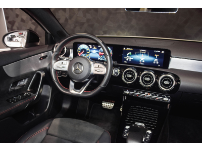Mercedes-Benz A 220 D AMG LINE