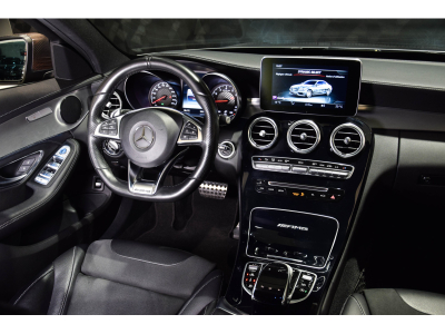 Mercedes-Benz C 63 AMG Berline V8 Bi-Turbo