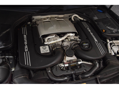 Mercedes-Benz C 63 AMG Berline V8 Bi-Turbo