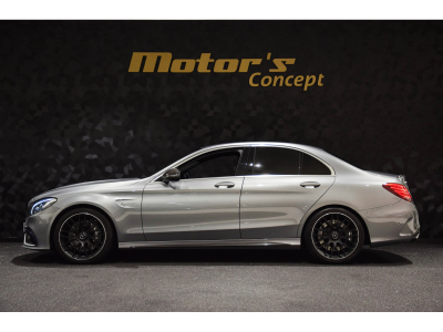 Mercedes-Benz C 63 AMG Berline V8 Bi-Turbo