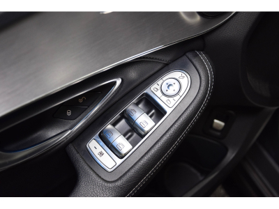 Mercedes-Benz C 63 AMG Berline V8 Bi-Turbo