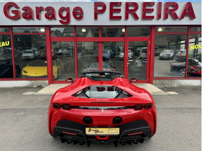 Ferrari SF90 SPIDER CARBON LIFT JBL 1 HAND