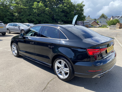 Audi A3 35 Tdi S-Tronic S-line 150 Camera