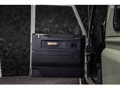 Land-Rover Defender 90 HERITAGE LIMITED EDITION