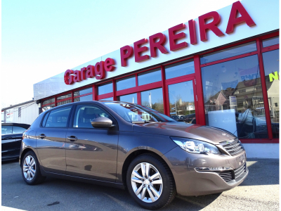 Peugeot 308 1.2 PURETECH 110 PANO NAVI 1 Hand