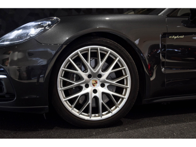 Porsche Panamera 4 E-Hybrid