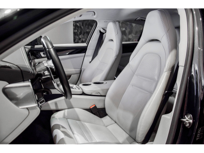 Porsche Panamera 4 E-Hybrid