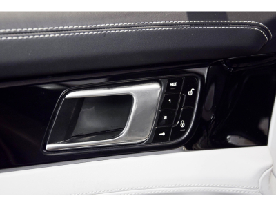 Porsche Panamera 4 E-Hybrid