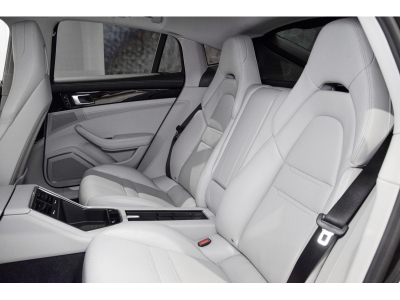 Porsche Panamera 4 E-Hybrid