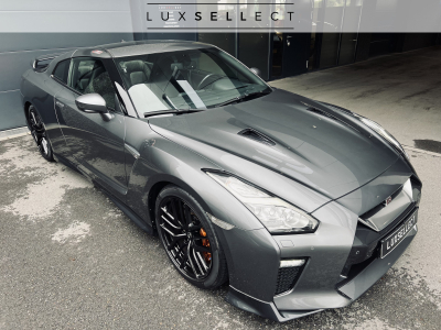 Nissan GT-R R35 V6 3.8 bi-Turbo 570ch Facelift 2017