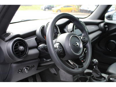 MINI Cooper 1. HAND CUIR BI-XENON NAVI PANO