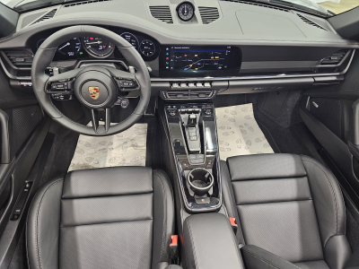 Porsche 992 CARRERA 4 GTS Cabrio PACK CHRONO BOSE CUIR NAVI 1 HAND