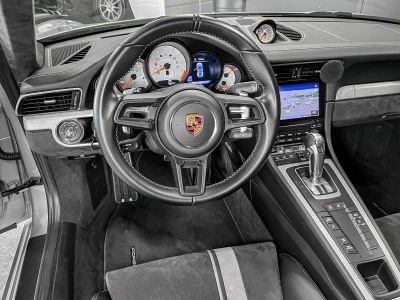 Porsche 991 991.2/ 4.0 GT3/ LIFT/ PORSCHE APPROVED/ CARBONE SCHALENSITZE / PACK CHRONO SPORT/ ALCANTARA