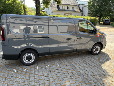 Renault Trafic 150 L2H1 AHK/KAMERA/4 Jahresreifen