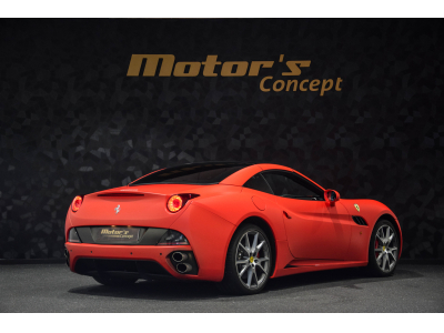 Ferrari California 4.3 V8