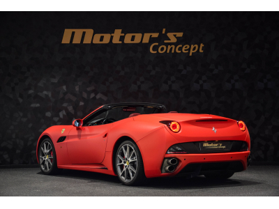 Ferrari California 4.3 V8