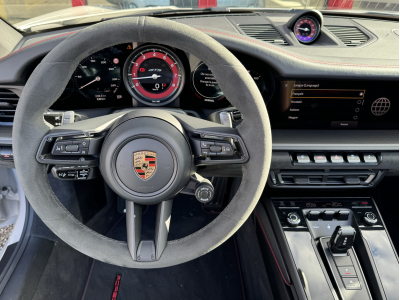 Porsche 992 TARGA 4 GTS LIFT BOSE PACK CHRONO CUIR NAVI 1 HAND