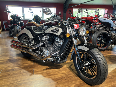 Indian Scout 1200cc Black Metallic Silver Quartz Metallic