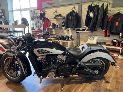 Indian Scout 1200cc Black Metallic Silver Quartz Metallic