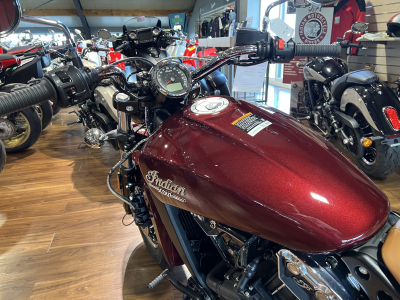 Indian Scout 1200cc / 100cv Maroon Metallic