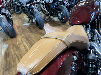 Indian Scout 1200cc / 100cv Maroon Metallic