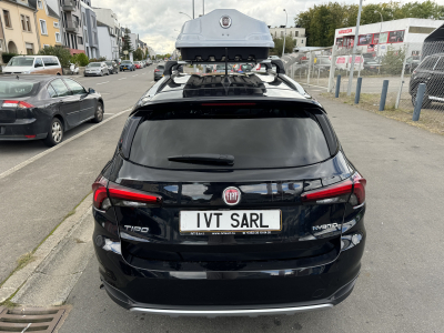 Fiat Tipo Cross Hybrid Auto. RED line