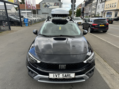 Fiat Tipo Cross Hybrid Auto. RED line