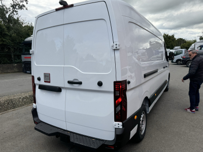 Renault Master 150 L3H2 AHK/Holz/Kamera