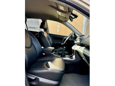 Toyota Rav 4 2.2 Turbo D4D VIP 4X4 FULL OPTION 90.000KM ! *GARANTIE INCLUS DANS PRIX**