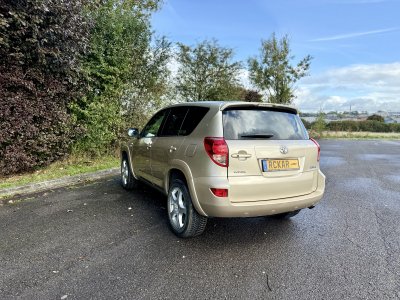Toyota Rav 4 2.2 Turbo D4D VIP 4X4 FULL OPTION 90.000KM ! *GARANTIE INCLUS DANS PRIX**