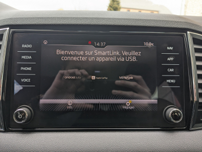 Skoda Karoq 1.6 TDI SIEGES SPORT CARPLAY GPS BLUETOOTH