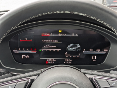 Audi A4 30 TDi S line S tronic CARPLAY TOIT OUVRANT PANO