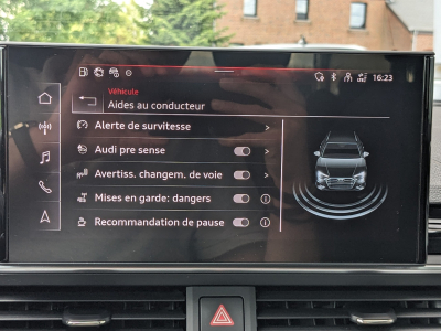 Audi A4 30 TDi S line S tronic CARPLAY TOIT OUVRANT PANO