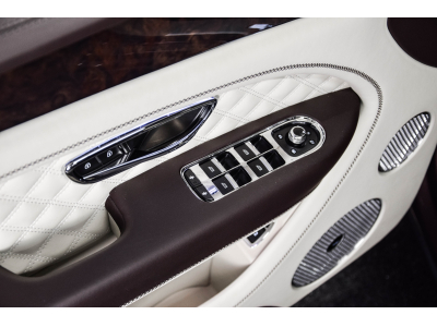 Bentley Bentayga V8 MULLINER - Rose Gold