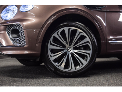 Bentley Bentayga V8 MULLINER - Rose Gold