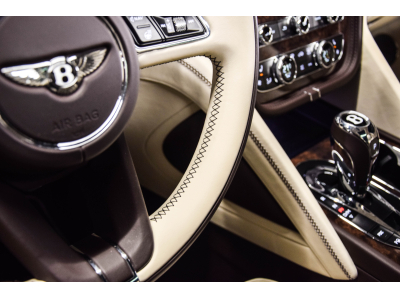 Bentley Bentayga V8 MULLINER - Rose Gold