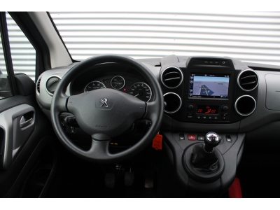 Peugeot Partner Tepee 1.6 BlueHDi 100 Outdoor GPS+Camera