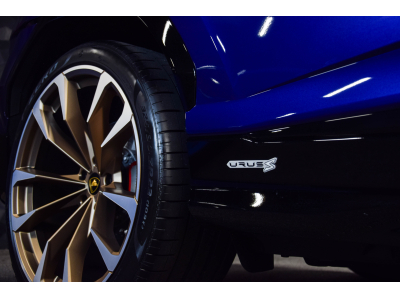 Lamborghini Urus S V8