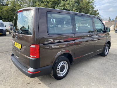 Volkswagen T6 Transporter 2.0 tdi 150 DSG7 8 Places Navi