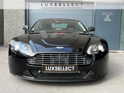 Aston Martin V12 Vantage 1/1200N CARBON BLACK