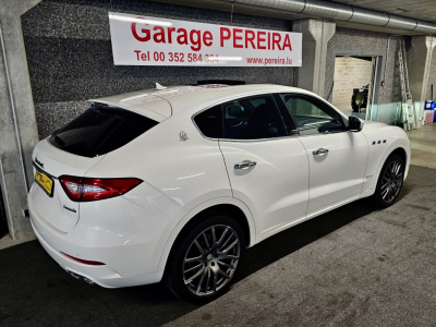 Maserati Levante 3.0 V6 Q4 GRANLUSSO PANO CUIR NAVI 1 HAND NEW MODEL