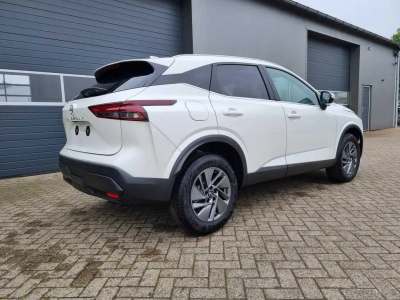 Nissan Qashqai 1.3 DIG-T MHEV 140 ACENTA