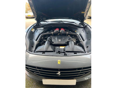 Ferrari California Handling Speciale 3.9 V8 T 4-Sitzer