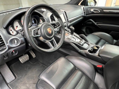 Porsche Cayenne Turbo S - VOLL - 1Hand