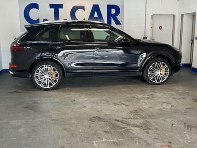 Porsche Cayenne Turbo S - VOLL - 1Hand