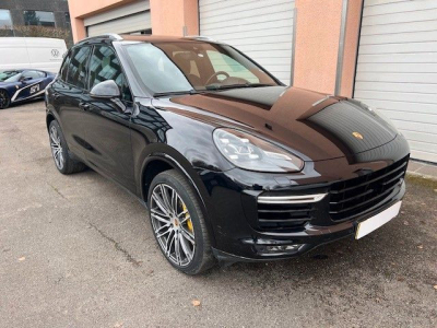 Porsche Cayenne Turbo S - VOLL - 1Hand