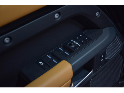 Land-Rover Defender 110 X- Dynamic P400e HSE
